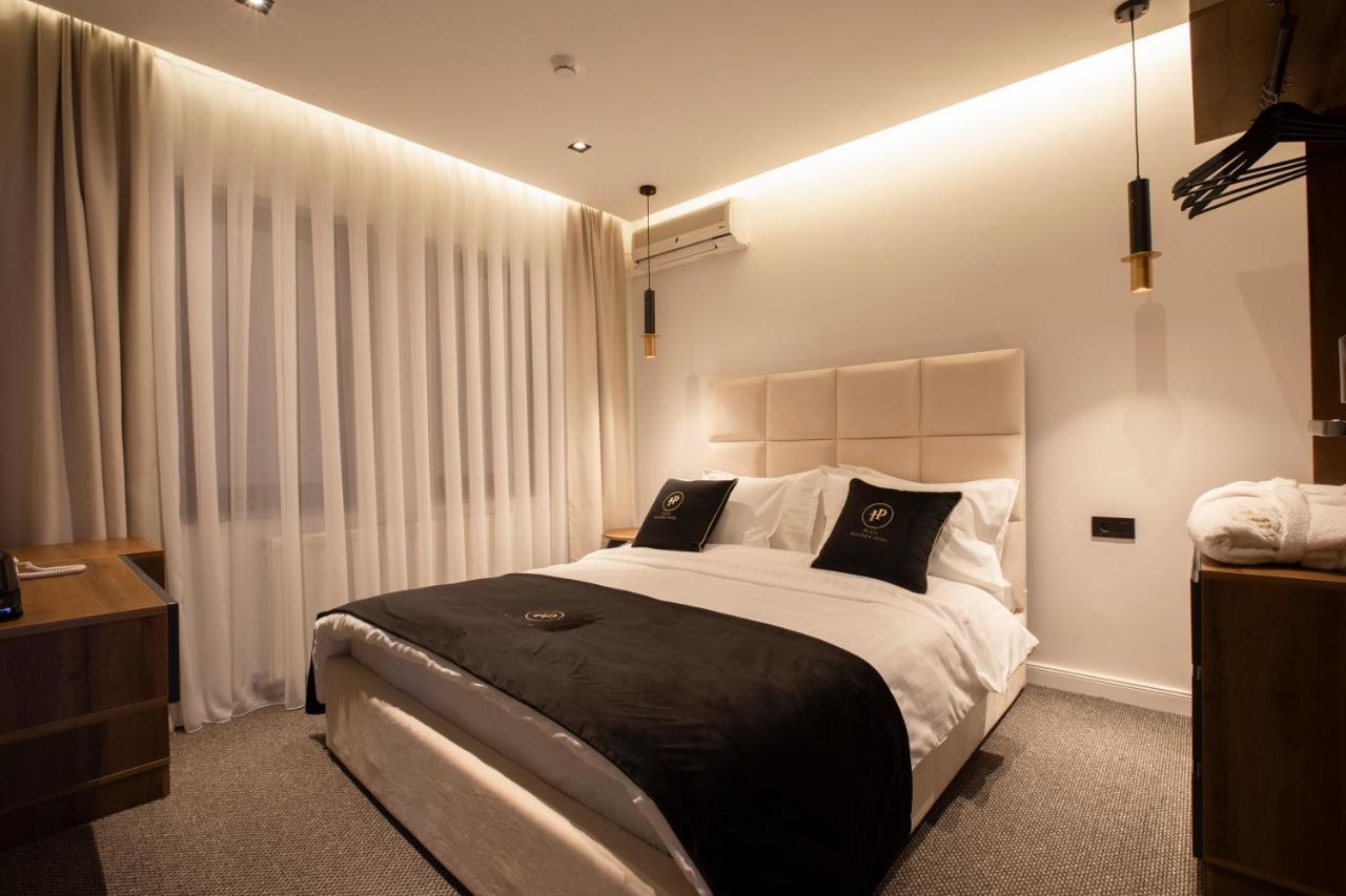 Plaza Boutique Hotel Приштина Экстерьер фото
