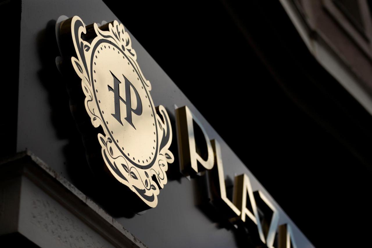 Plaza Boutique Hotel Приштина Экстерьер фото