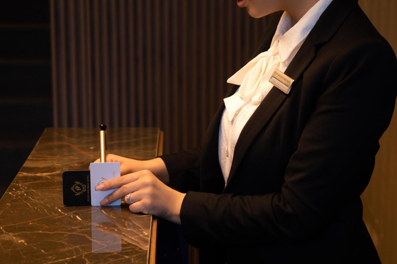 Plaza Boutique Hotel Приштина Экстерьер фото